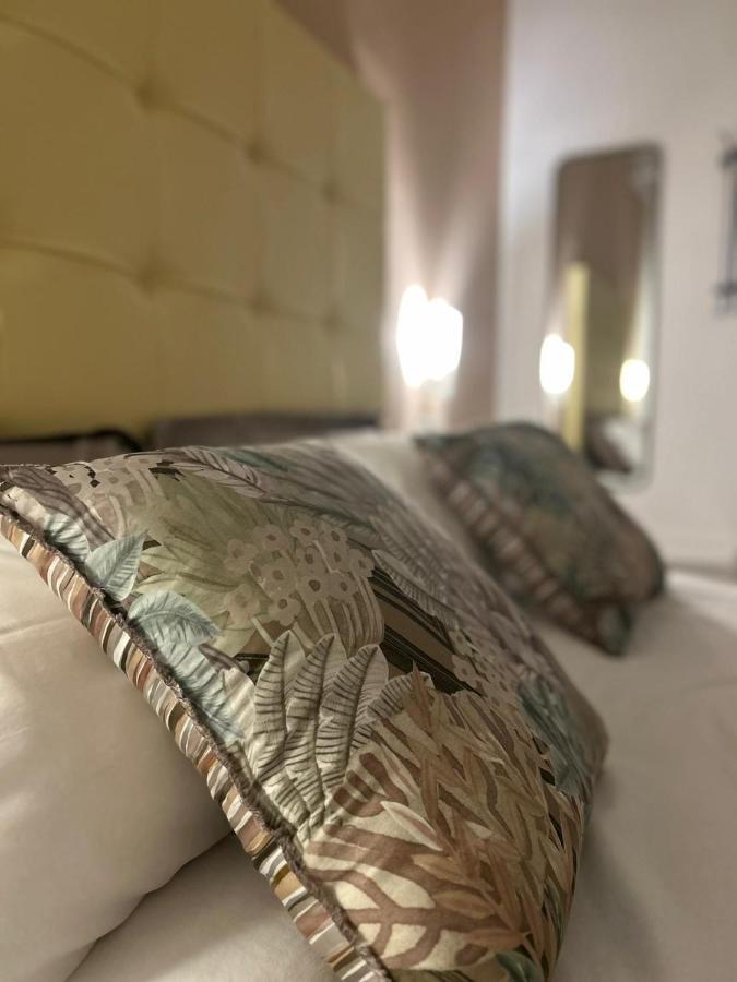 Tiziana'S House Bed and Breakfast Salerno Buitenkant foto