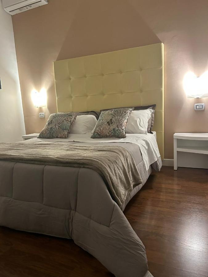 Tiziana'S House Bed and Breakfast Salerno Buitenkant foto